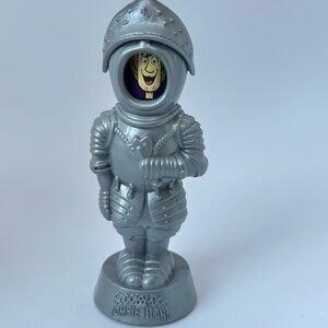 Scooby-Doo on Zombie Island 1998 Hanna-Barbera 3-Faced Knight Wendy's Toy